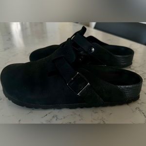 BIRKENSTOCK Boston leather triple black ***Rare****size 7-7.5 $240 retail